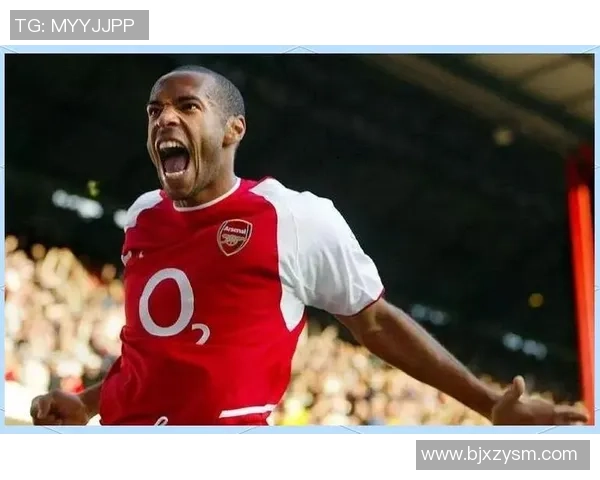 天下足球盘点十大超级球星辉煌时刻与传奇故事